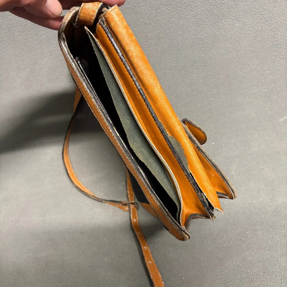 Damaged Gucci Crossbody Bag Medium Black Tan Fair Vintage GG Monogram Canvas